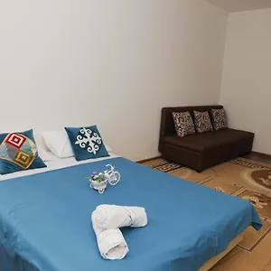 Апартаменты Reliablehouse 2-х комнатная квартира в центре, Алматы