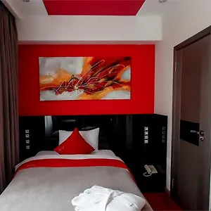 3* فندق Mildom Premium